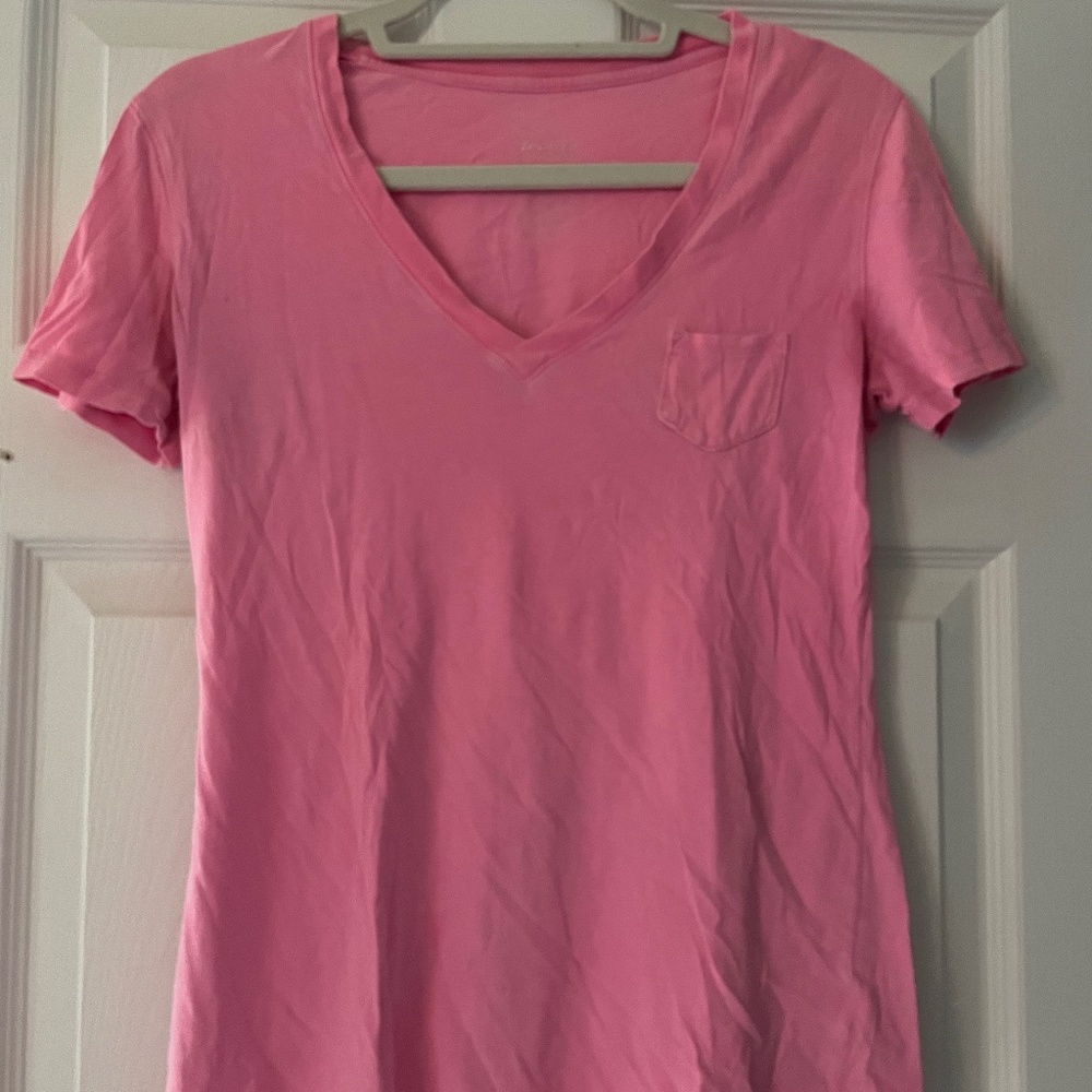 Hot Pink V-neck Pocket Tee size small